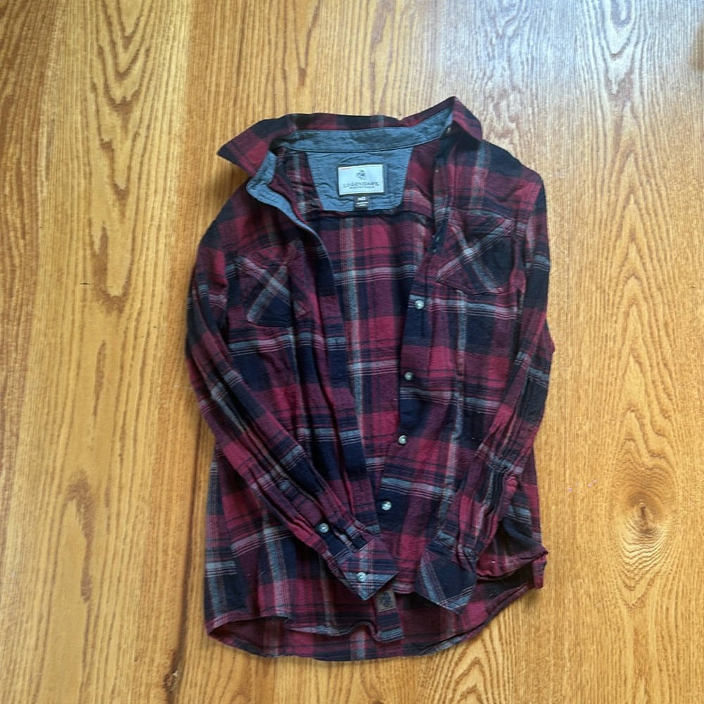 LEGENDARY WHITETAILS WOMEN'S COTTAGE ESCAPE FLANNEL SHIRT  size M Forrest plaid